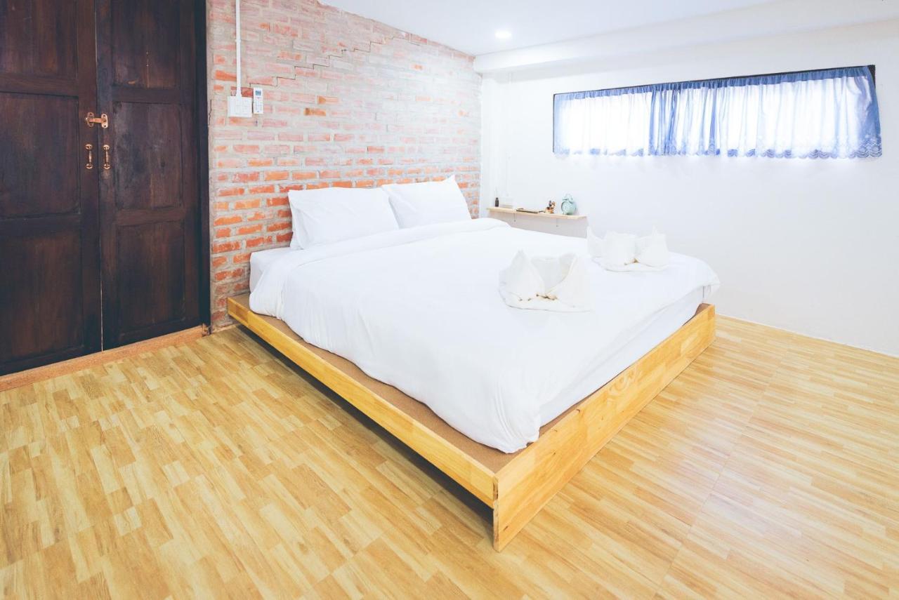 Wang Jai Kwang Space Inn Chongsadao Exterior photo